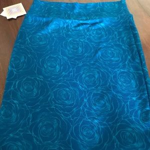 BNWT Lularoe Medium Cassie Skirt